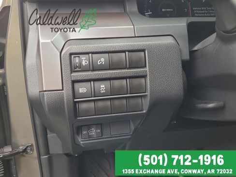 Certified 2024 Toyota Tacoma TRD Off-Road AWD/4WD image 22