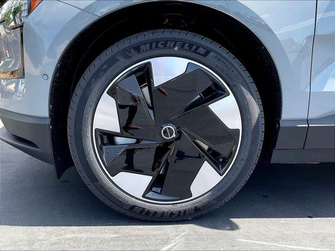 New 2026 Volvo EX30 Ultra w/ Climate Package image 14