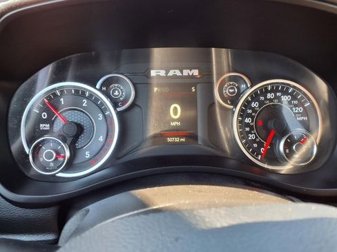 Used 2024 RAM 2500 Big Horn AWD/4WD image 15