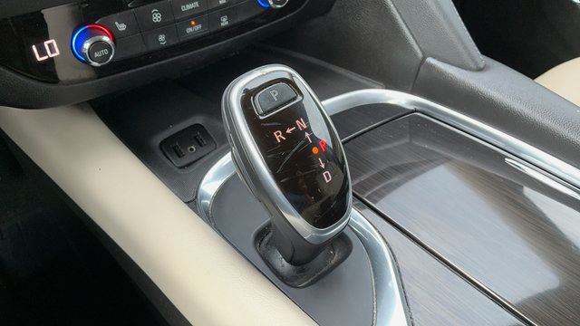 Used 2018 Buick Enclave Essence FWD image 18