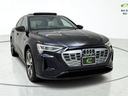 Used 2024 Audi Q8 e-tron Premium Plus w/ Premium Plus Package AWD/4WD image 2