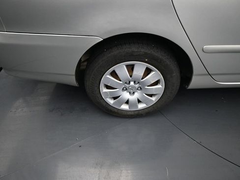 Used 2003 Toyota Corolla LE FWD image 10