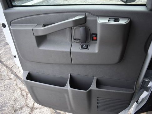 New 2025 Chevrolet Express 3500 w/ Power Convenience Package image 30