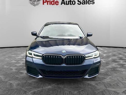 Used 2023 BMW M550i xDrive w/ Executive Package AWD/4WD image 2