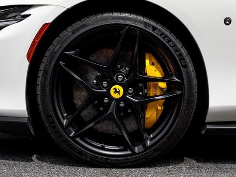 Used 2025 Ferrari Roma Spider image 18