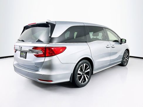 Used 2018 Honda Odyssey Elite image 9