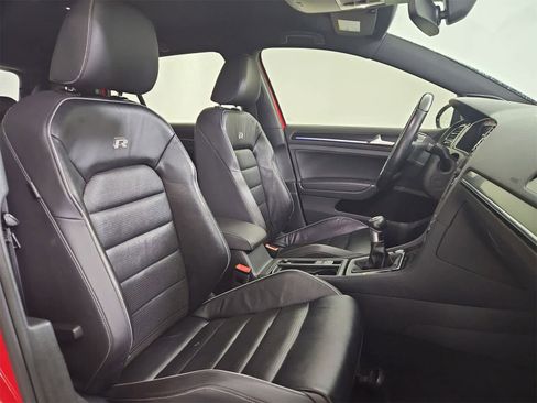 Used 2018 Volkswagen Golf R 4-Door image 21