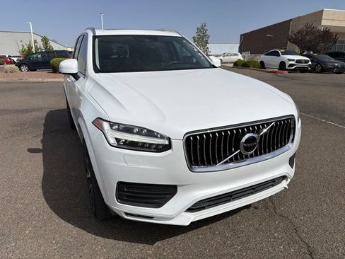 Used 2021 Volvo XC90 T6 Momentum w/ Protection Package Premier AWD/4WD image 3
