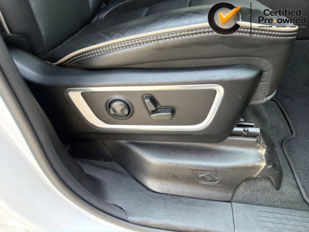 Used 2024 RAM 1500 Laramie AWD/4WD image 34