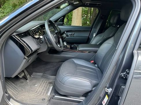 Used 2025 Land Rover Range Rover Sport Dynamic SE AWD/4WD image 5