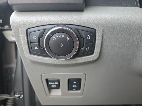 Used 2017 Ford F150 XLT w/ Equipment Group 302A Luxury AWD/4WD image 24