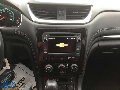 Used 2017 Chevrolet Traverse LT image 41