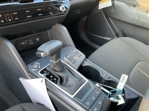New 2026 Kia Sportage LX w/ LX Convenience Package image 12