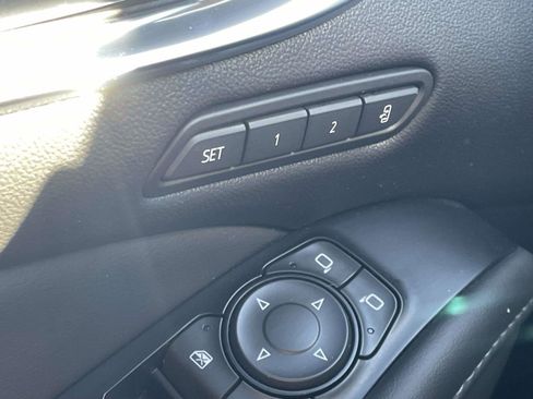 Certified 2022 Buick Enclave Avenir w/ Avenir Technology Package image 6