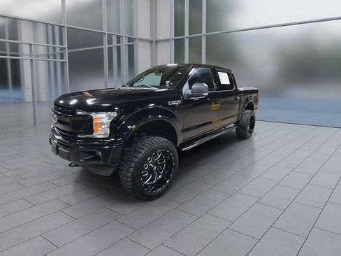 Used 2019 Ford F150 XLT w/ Equipment Group 302A Luxury AWD/4WD image 4
