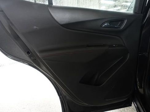 Used 2022 Chevrolet Equinox RS w/ LPO, Floor Liner Package image 18