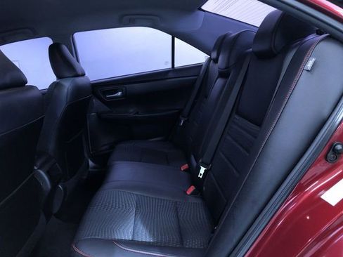 Used 2015 Toyota Camry SE image 19