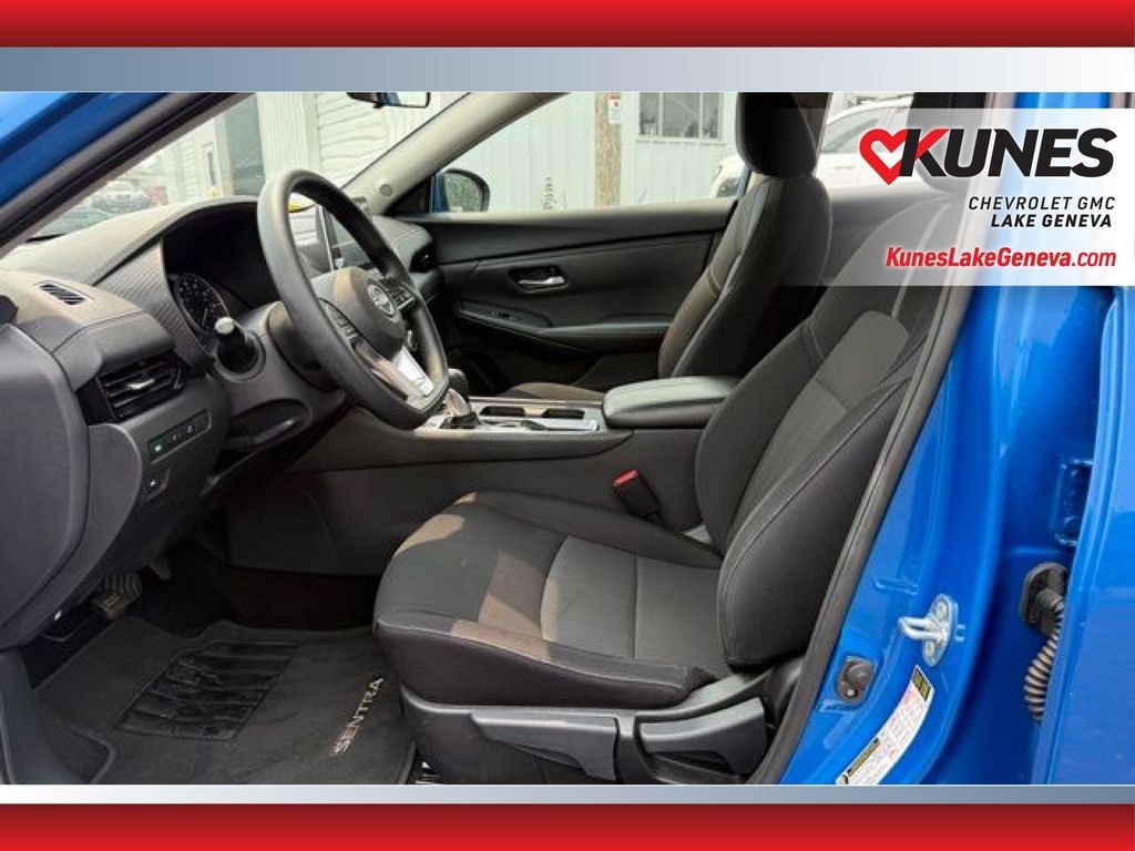 Used 2024 Nissan Sentra SV FWD image 12