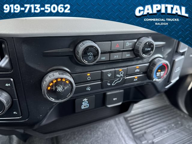 New 2026 Ford F550 4x4 Supercab Super Duty image 31