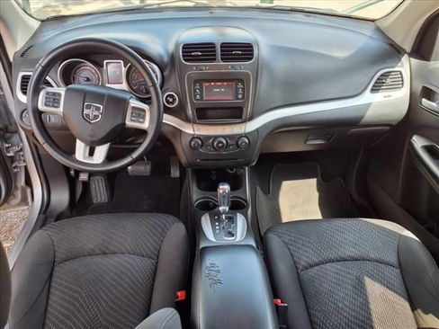 Used 2018 Dodge Journey SE w/ Connectivity Group FWD image 31
