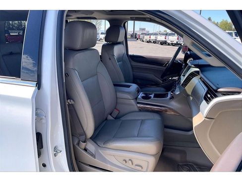 Used 2018 GMC Yukon SLT w/ Open Road Package AWD/4WD image 8