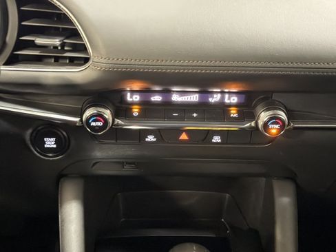 Used 2019 MAZDA MAZDA3 Hatchback FWD image 33