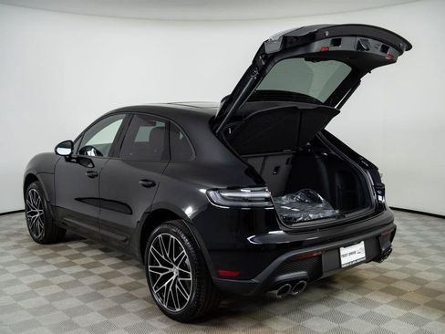New 2026 Porsche Macan AWD/4WD image 33