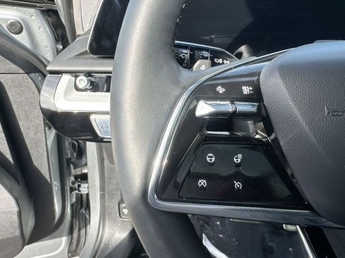 Used 2025 Cadillac Optiq Sport 2 AWD/4WD image 17