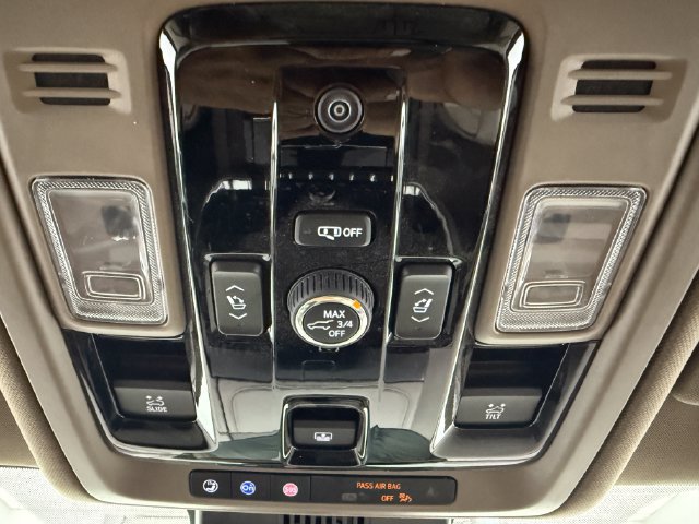 Used 2026 GMC Yukon XL Denali w/ Denali Reserve Package RWD image 22
