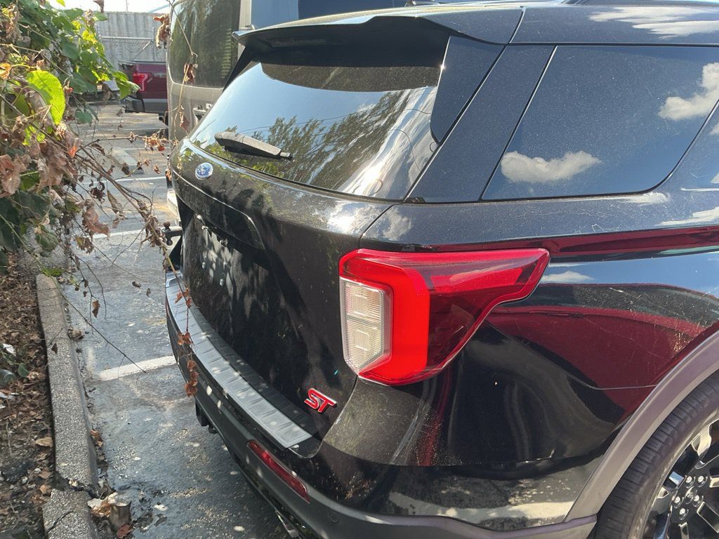 Used 2020 Ford Explorer ST w/ ST Street Pack AWD/4WD image 6