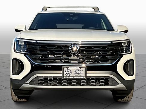 New 2026 Volkswagen Atlas Cross Sport SE FWD image 3