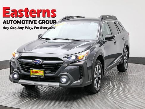 Used 2023 Subaru Outback Limited XT image 1