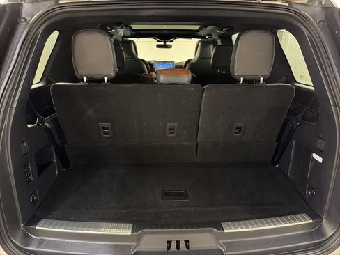 Certified 2023 Lincoln Navigator Reserve AWD/4WD image 38