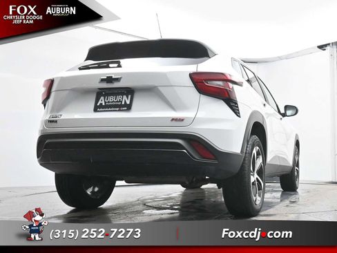 Used 2024 Chevrolet Trax RS image 21