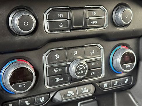 Used 2024 Chevrolet Tahoe Premier image 29