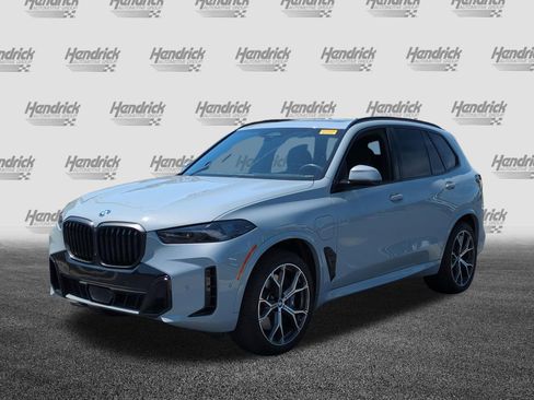 Certified 2025 BMW X5 xDrive50e w/ M Sport Package AWD/4WD image 5