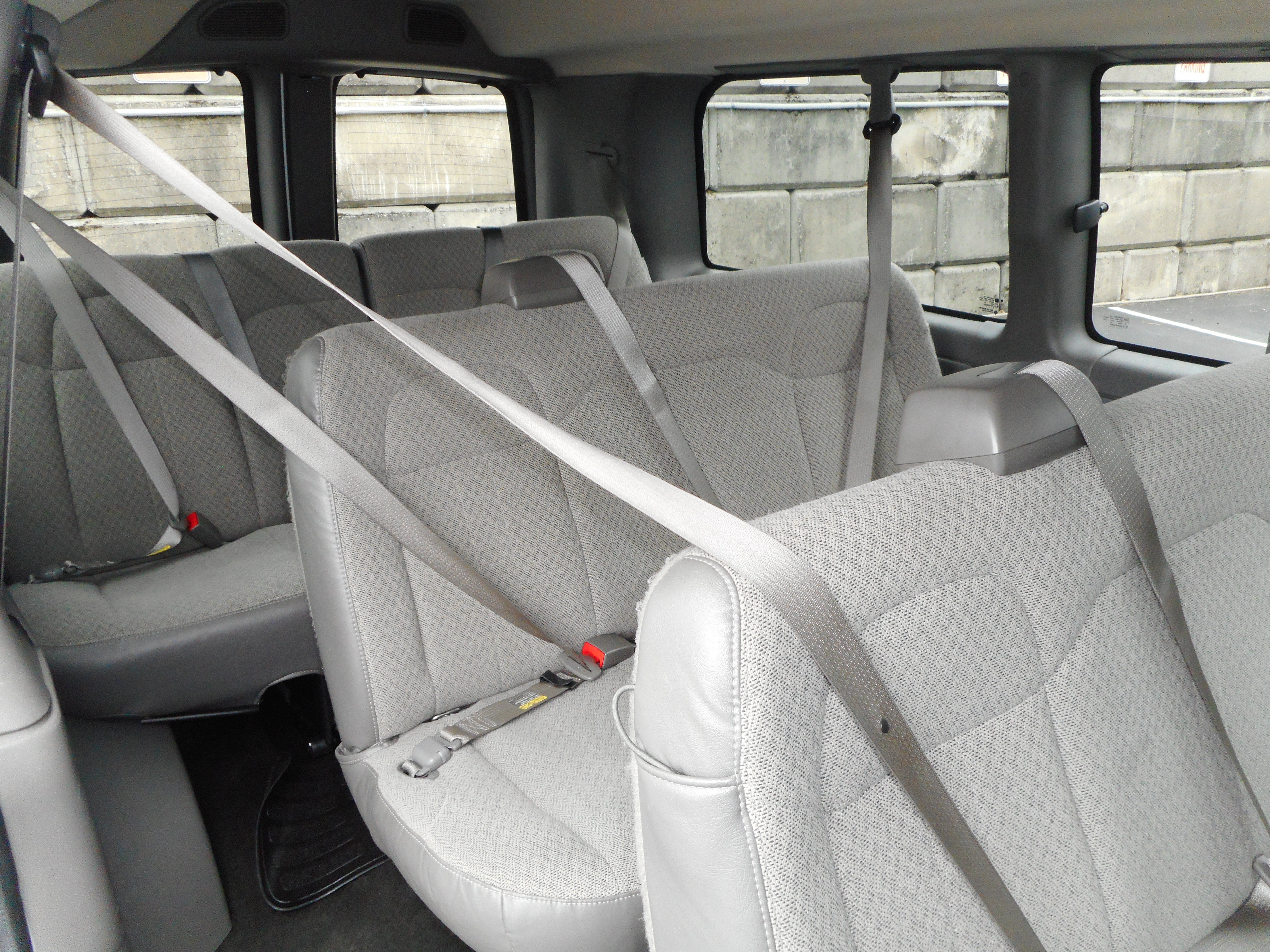 Used 2017 Chevrolet Express 3500 LT w/ LT Preferred Equipment Group RWD image 22