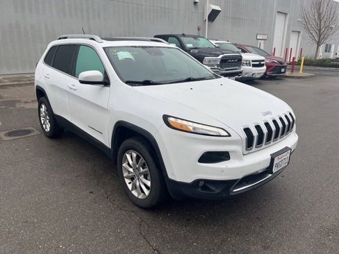 Used 2015 Jeep Cherokee Limited w/ Luxury Group image 3