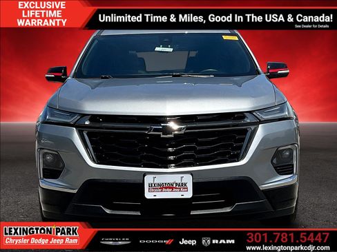 Used 2023 Chevrolet Traverse Premier w/ Redline Edition AWD/4WD image 2