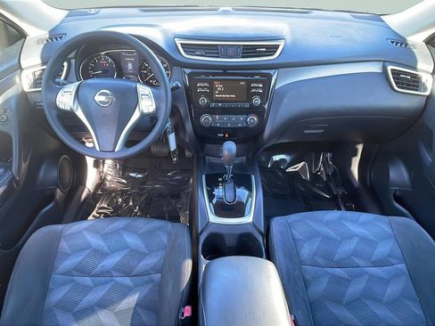 Used 2016 Nissan Rogue S w/ S Family Package image 18