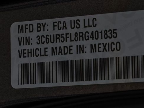 Used 2024 RAM 2500 Laramie AWD/4WD image 33