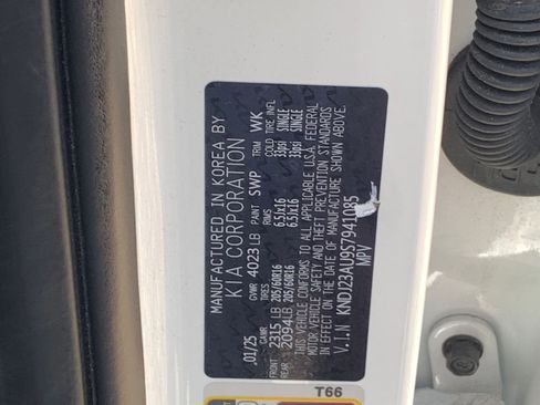 Used 2025 Kia Soul LX w/ LX Technology Package image 10