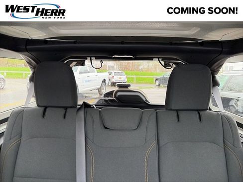 Used 2026 Jeep Wrangler Unlimited Sport AWD/4WD image 9