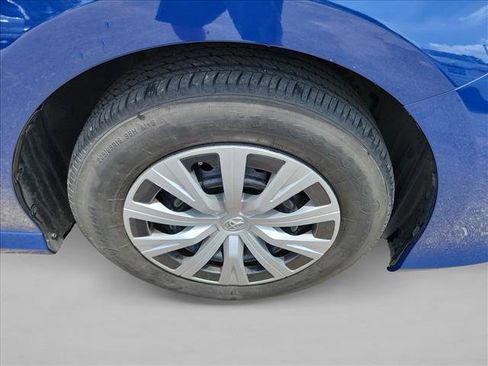Used 2023 Toyota Camry LE FWD image 10