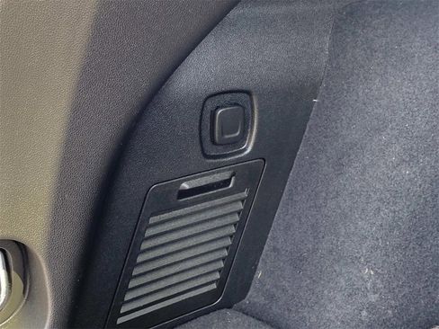 Used 2021 Cadillac XT5 Premium Luxury image 13