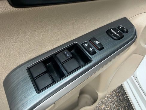 Used 2012 Toyota Camry XLE image 17