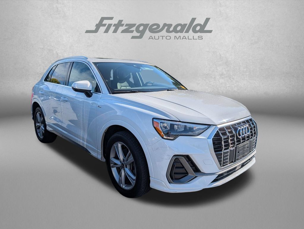 Used 2021 Audi Q3 2.0T Premium w/ Convenience Package AWD/4WD image 1