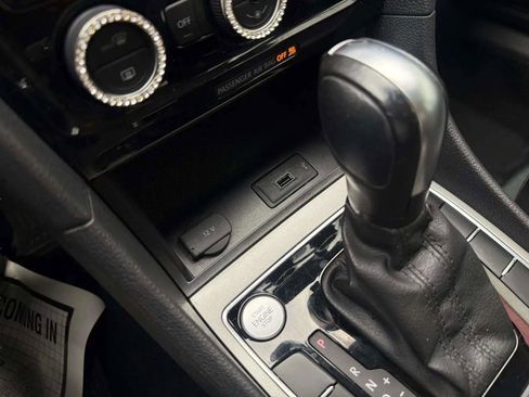 Used 2022 Volkswagen Passat 2.0T SE image 24