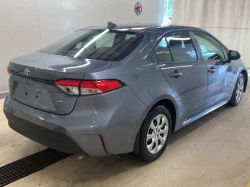 Used 2025 Toyota Corolla LE FWD image 3