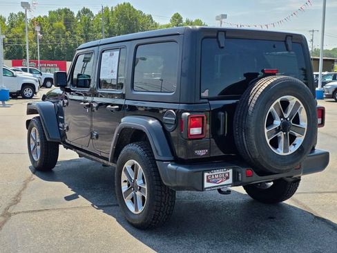 Used 2023 Jeep Wrangler Unlimited Sahara AWD/4WD image 10